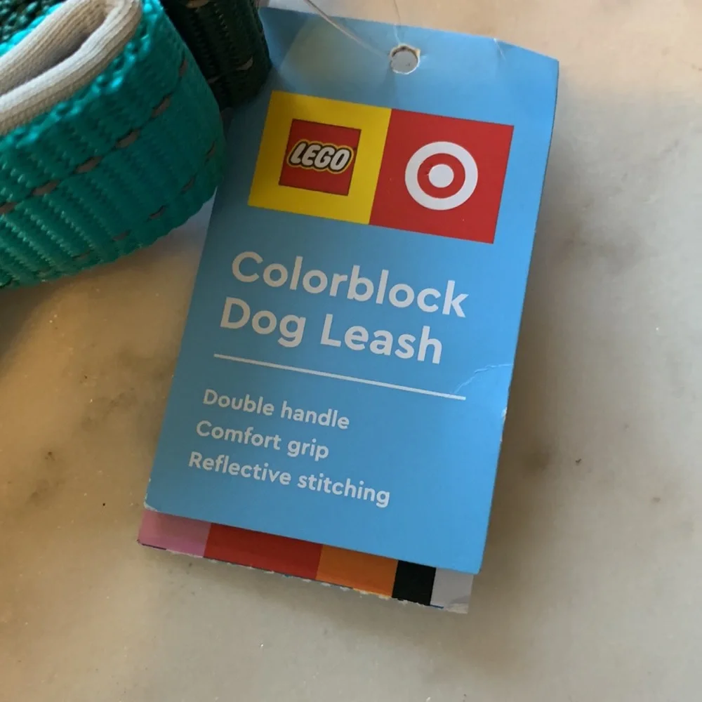LEGO LIMITED EDITION Colorblock Dog Leash in Green
